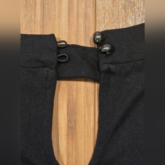 Mudd Sleeveless Dress with Keyhole Back - Picture 6 of 8